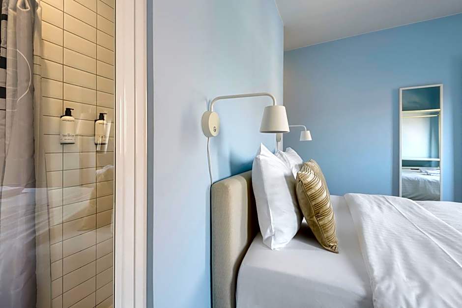 R73 Apartments by Domani Hotels