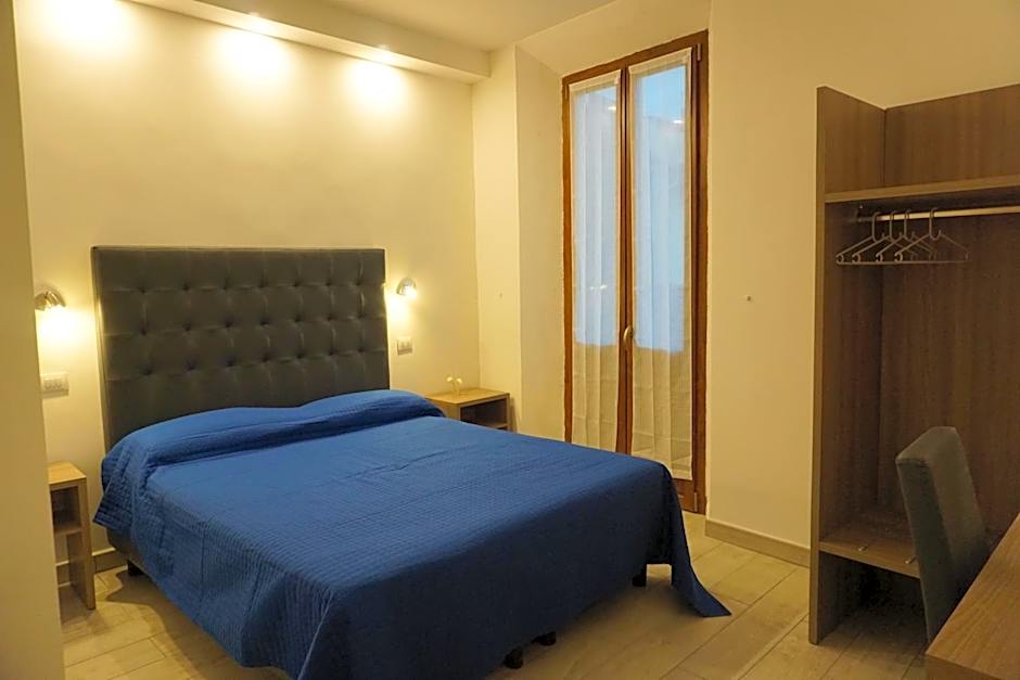 Holiday Rooms
