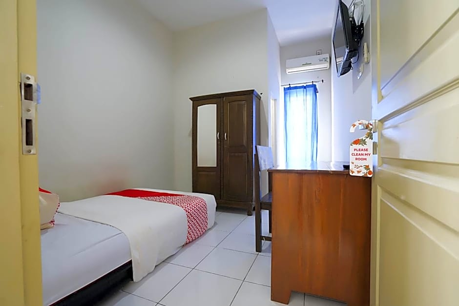 OYO Life 2874 Berlian Residence