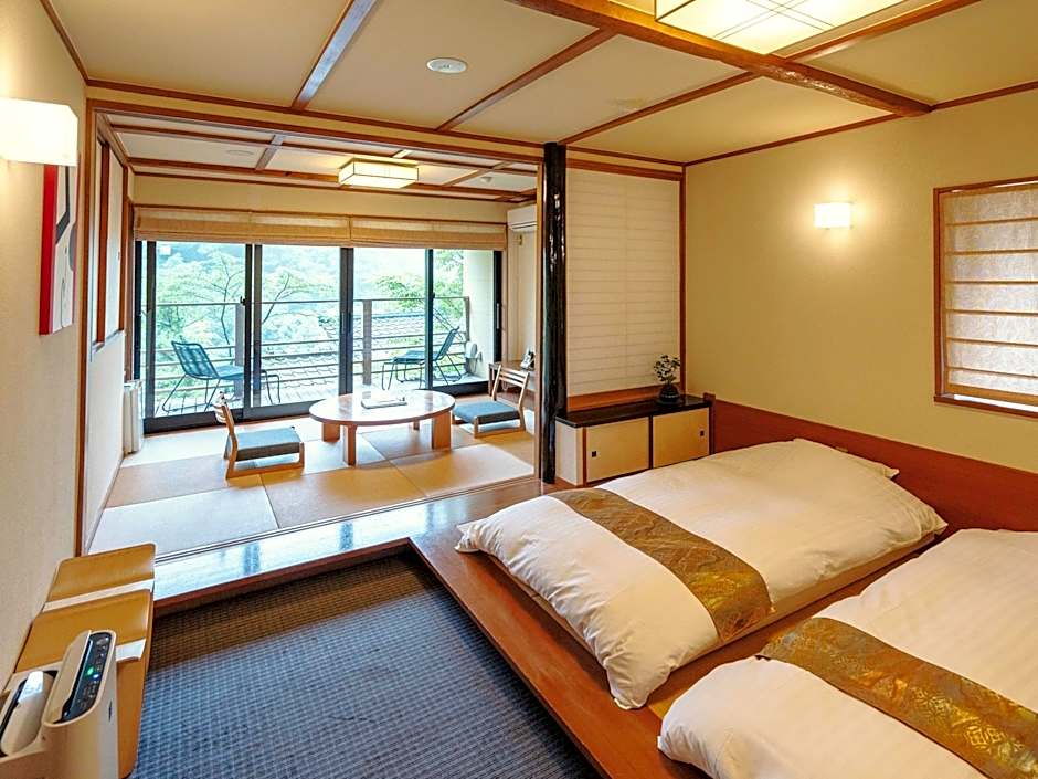 Kirishima Momijidani Seiryuso