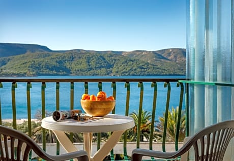 Economy room with balcony, seaside