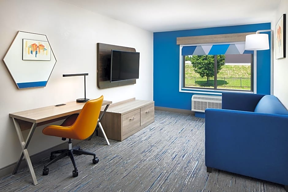 Holiday Inn Express & Suites Bridgeport By IHG