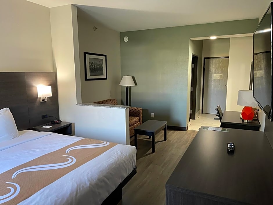 Quality Suites I-44
