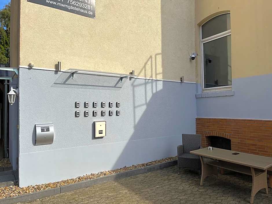 Doppelzimmer-Bad-Kühlschrank-Tv-19