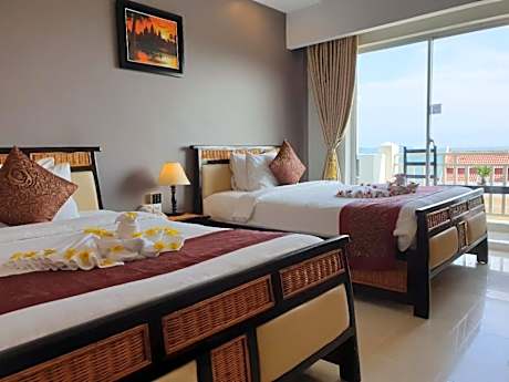 Deluxe Twin Room with Sea View