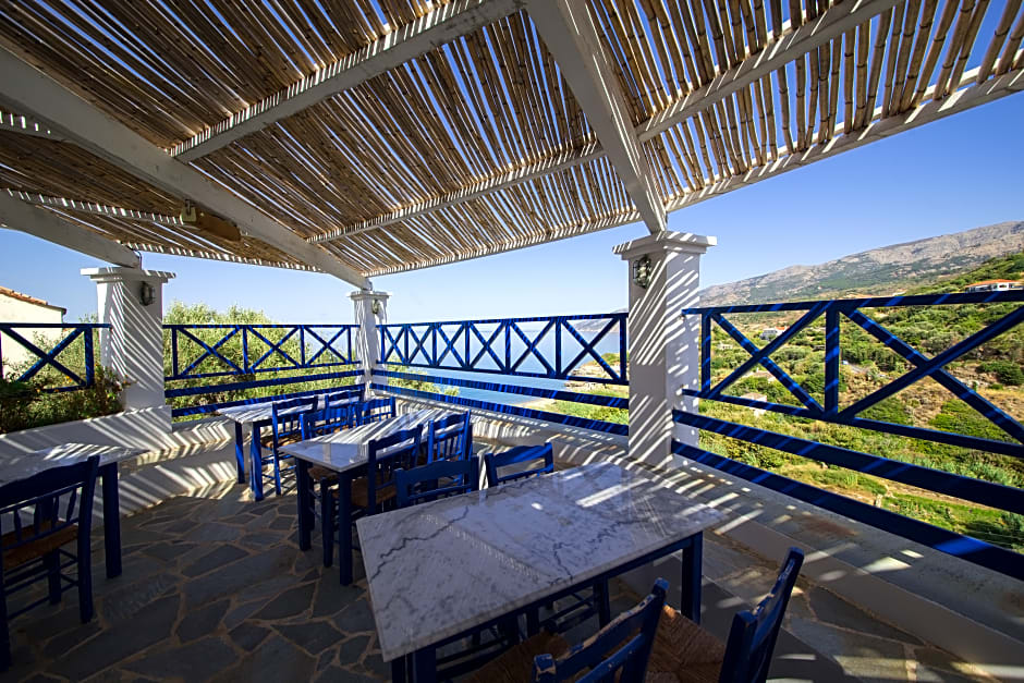 Kerame Hotel & Studios