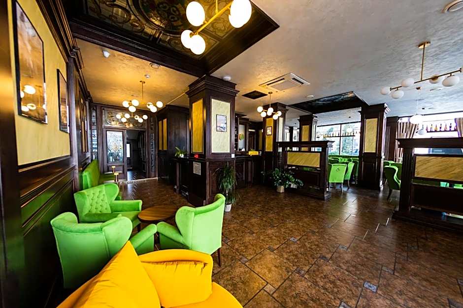 Daily Plaza Boutique Hotel