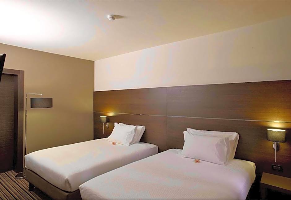 Sweet Hotel