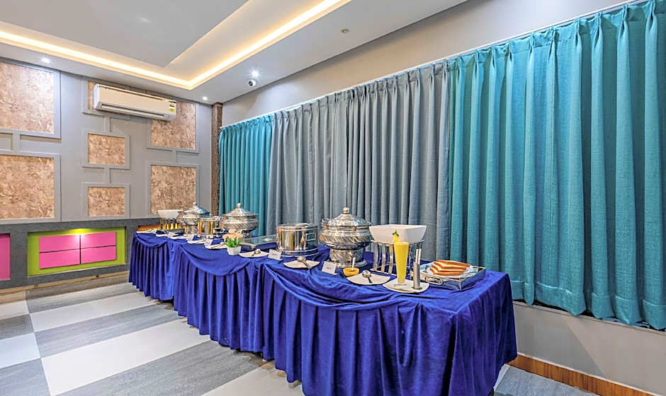 Treebo Imperia, Kommadi