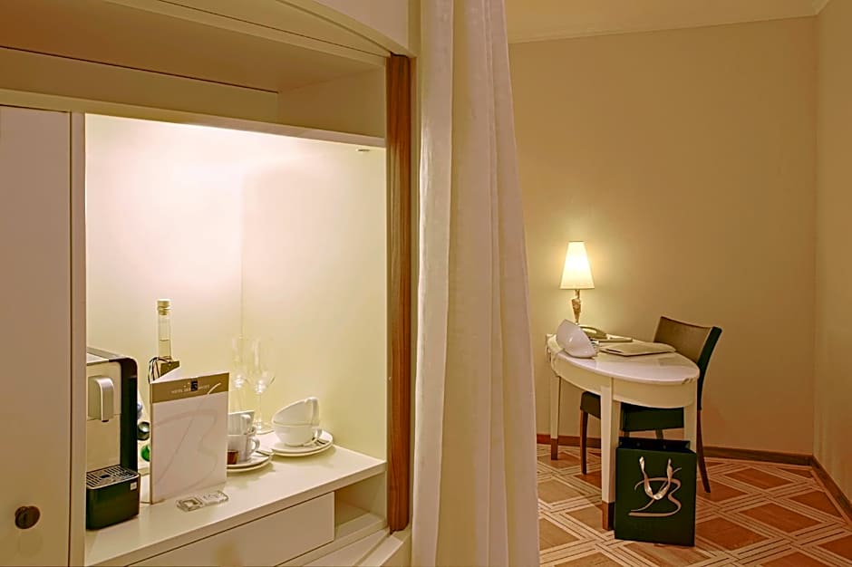 Photo 1 of 4 of Romantic Suite, Balcony