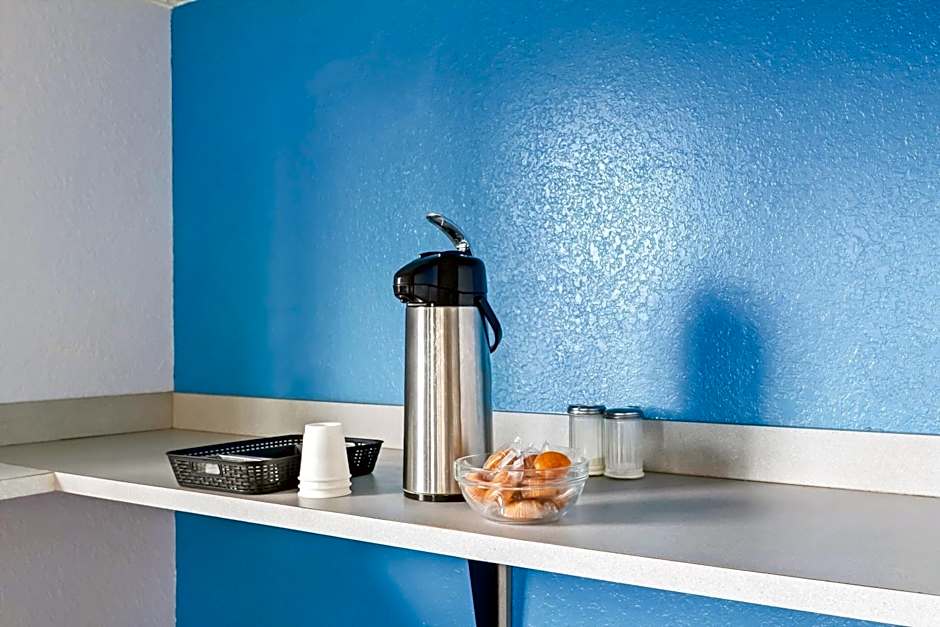 Travelodge Suites by Wyndham MacClenny