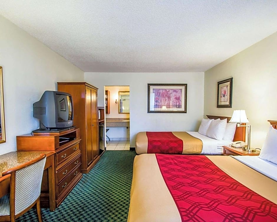 Econo Lodge Port Canaveral Area