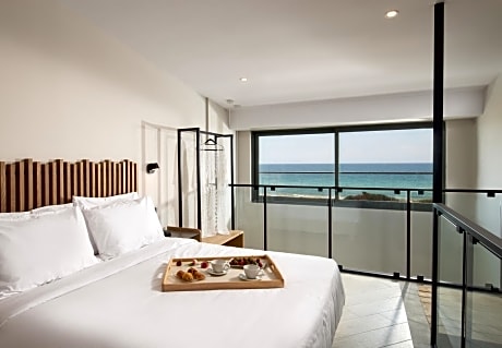 Loft Suite Sea Front  (2 Adults + 1 Child or 3 Adults + 1 Child)