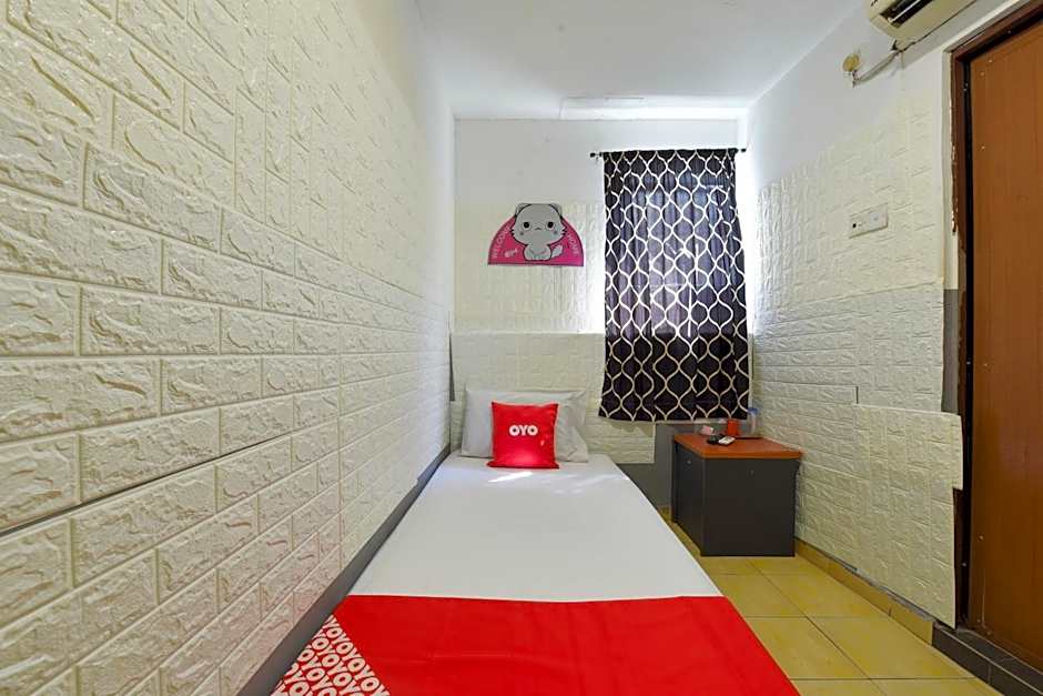 Hotel O Indah