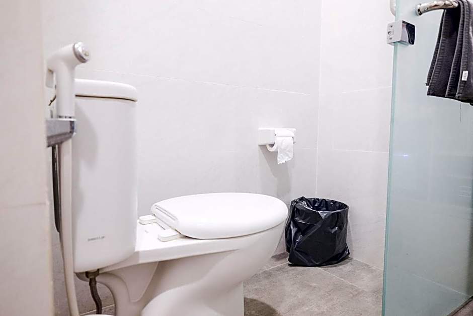 Sans Hotel Puri Indah Jakarta