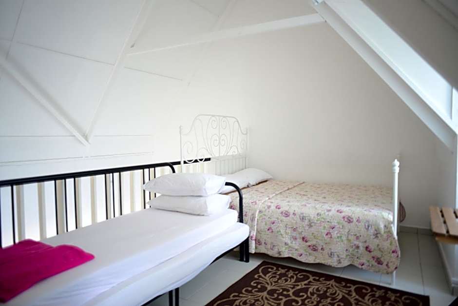 Tiny Boutique Habitat