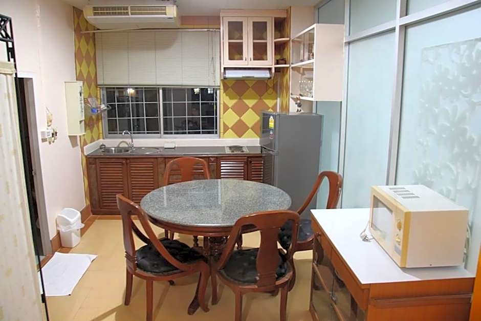 OYO 75486 Anna Residence Jomtien