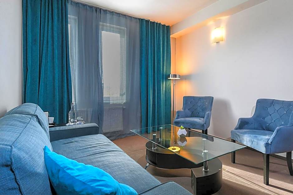 BOUTIQUE HOTEL11 with rooftop SPA