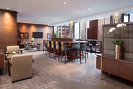 Executive Floor One King Bed