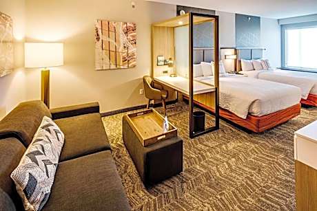 Executive Suite with Two Queen and Sofa Bed