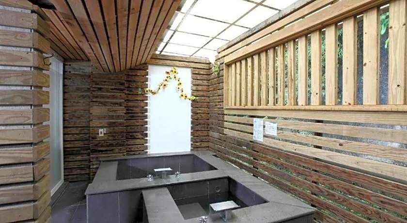 Hot Spring World Hotel