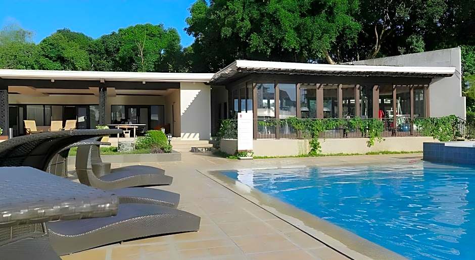 Pontefino Hotel And Residences