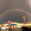 Hilltop Inn & Suites