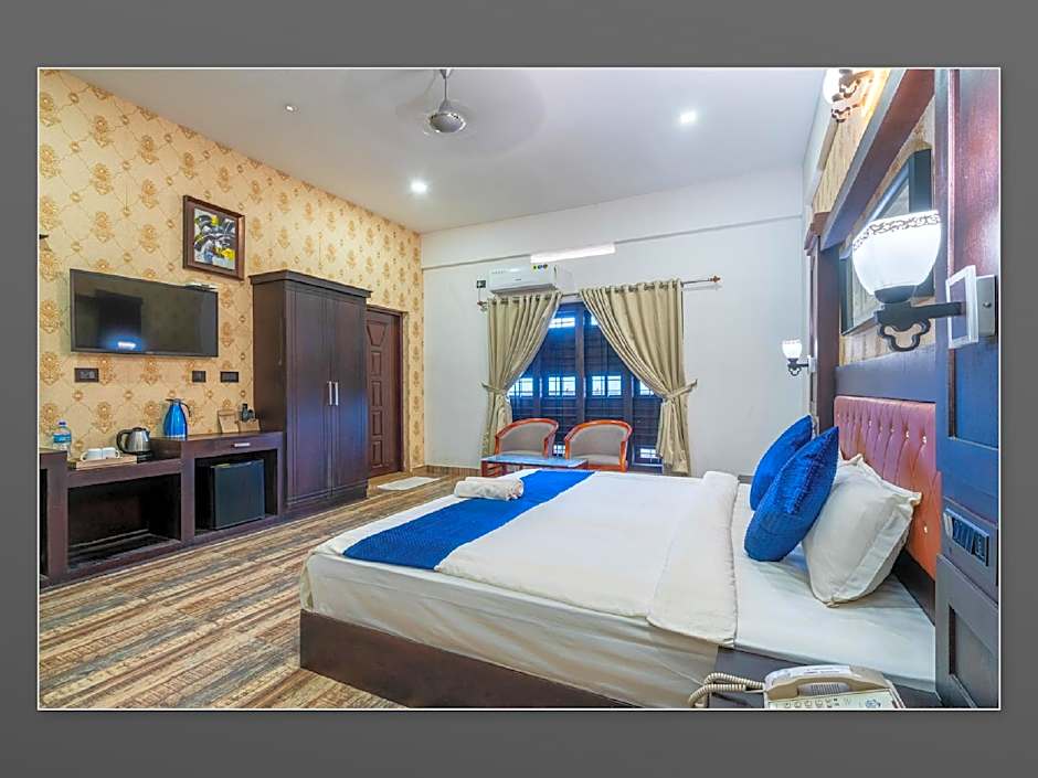 Periyar Mountain Palace by Thavika, Thekkady