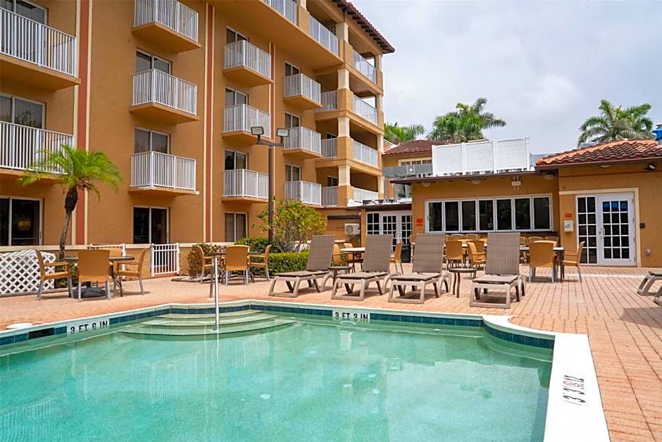 Inn of Naples, Tapestry Collection by Hilton