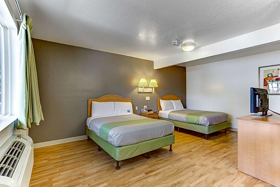 Studio 6-Kissimmee, FL - Orlando
