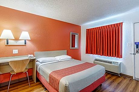 Motel 6 Modesto, CA