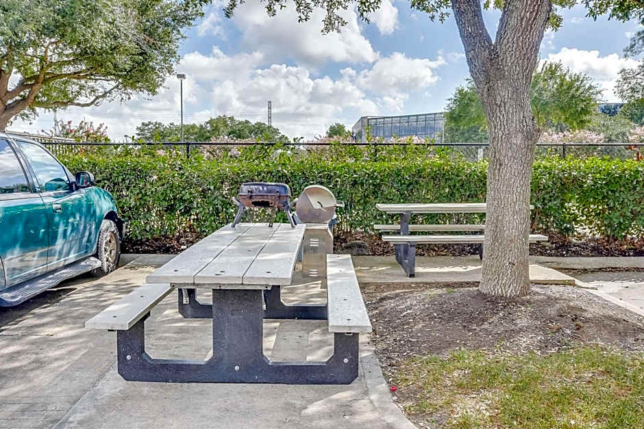 Studio 6-Houston, TX - Hobby South