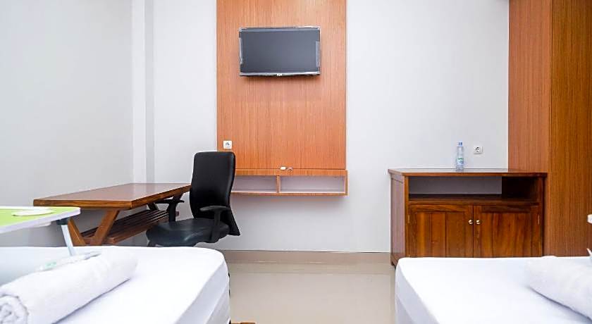 Urbanview Syariah Loji Arum Stasiun Klaten by RedDoorz