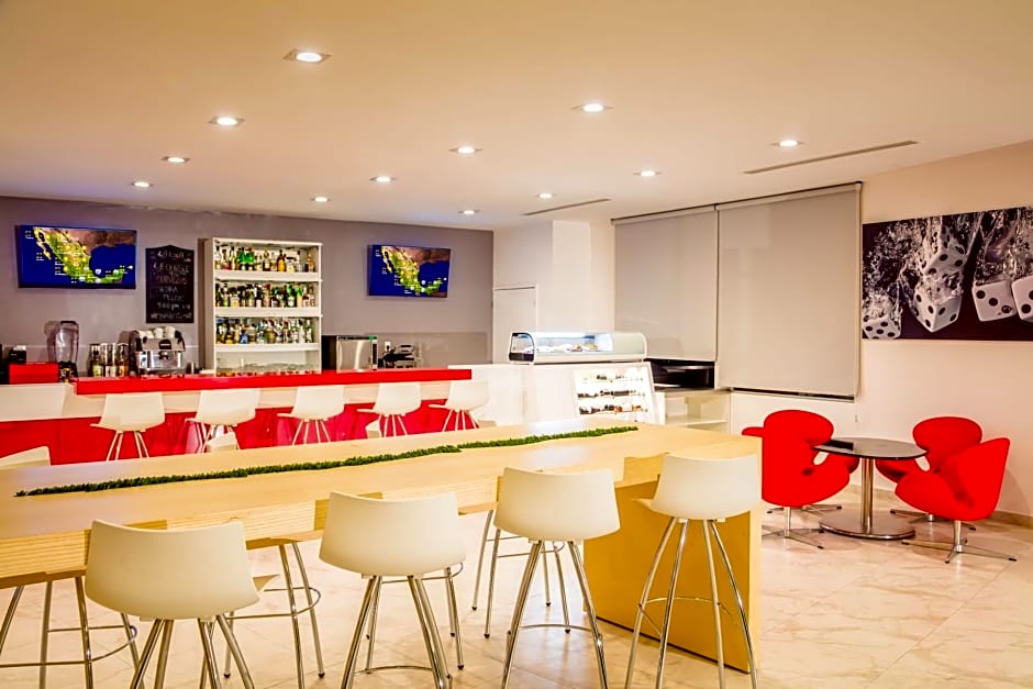Fiesta Inn Express Perinorte
