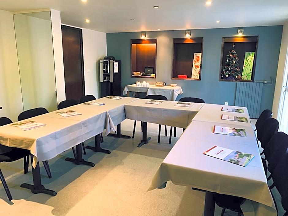 Hôtel Au Relais des Lilas