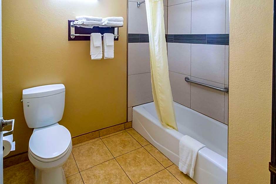 Econo Lodge Inn & Suites Fallbrook Downtown