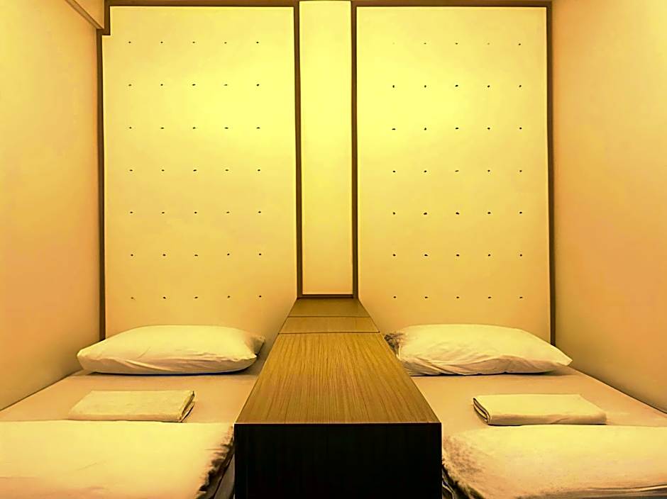 Monomer Hostel