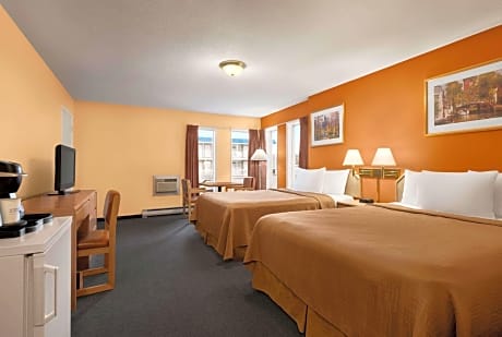 2 Queen Beds Efficiency Non-Smoking