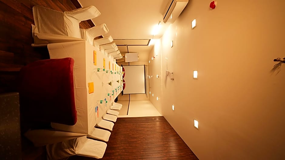 Africa Avenue GK - 1