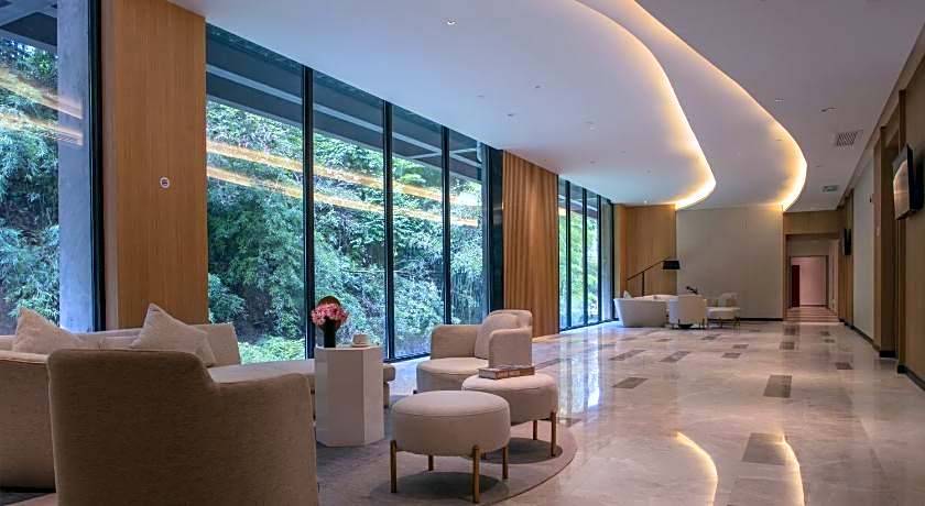 Holiday Inn Express Emei Qiliping By IHG