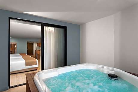 Queen Room with Three Queen Beds - Non-Smoking