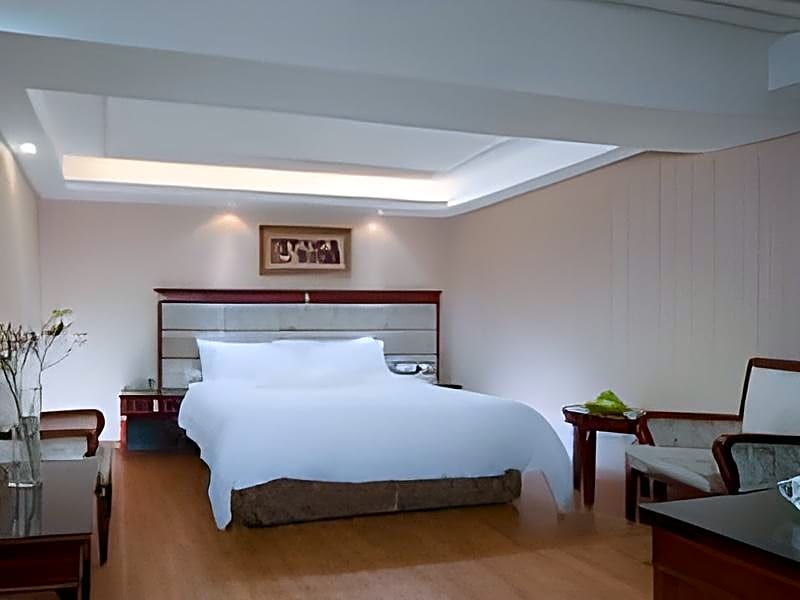 Vienna International Hotel Yangshuo West Street                                                 