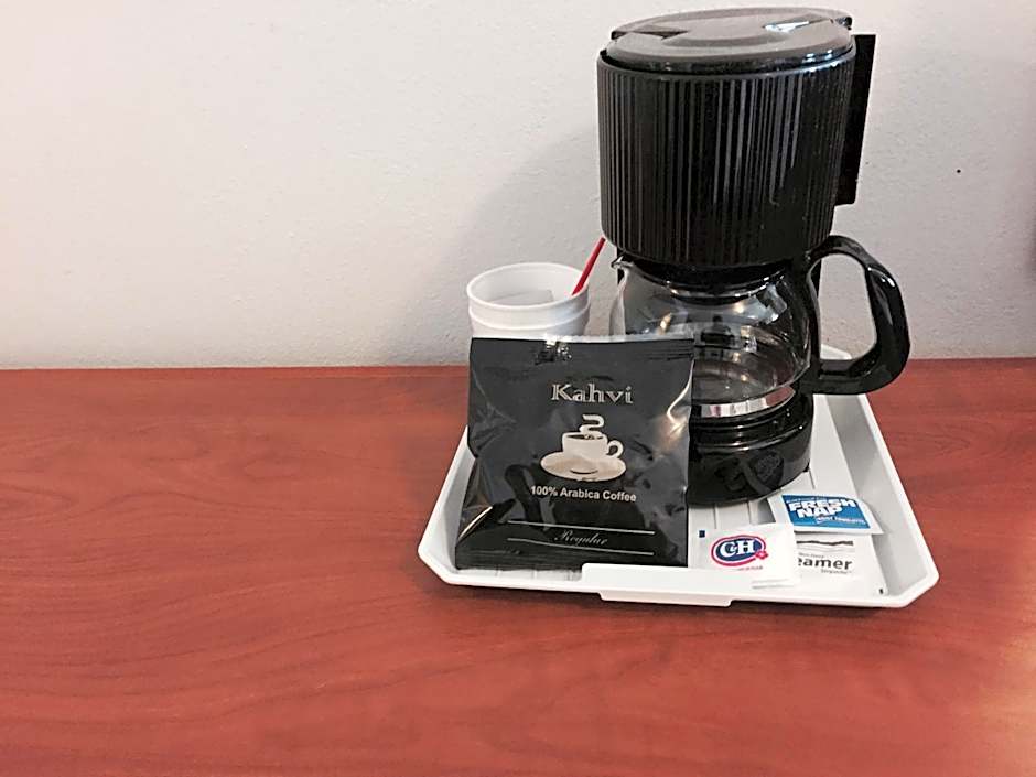 Maple Inn and Suites Los Banos