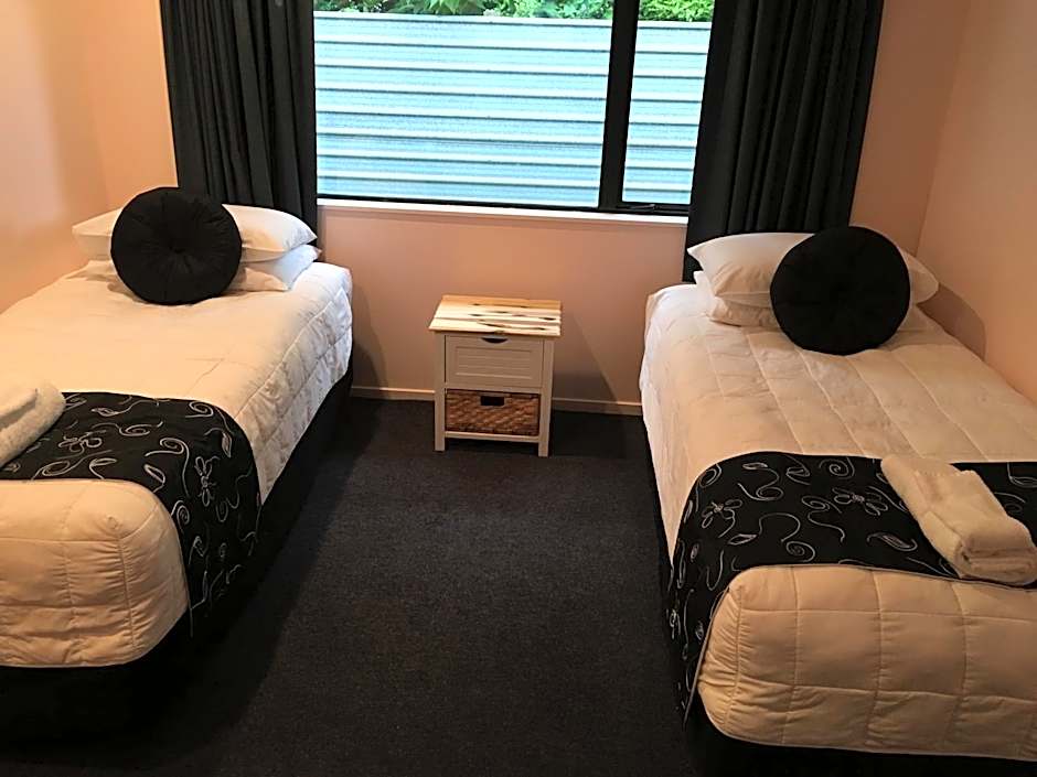 Kiwi Court Motel