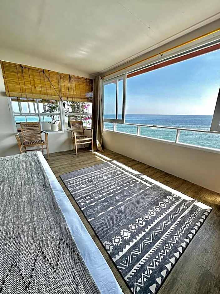 Beach front villa , All Mare 2