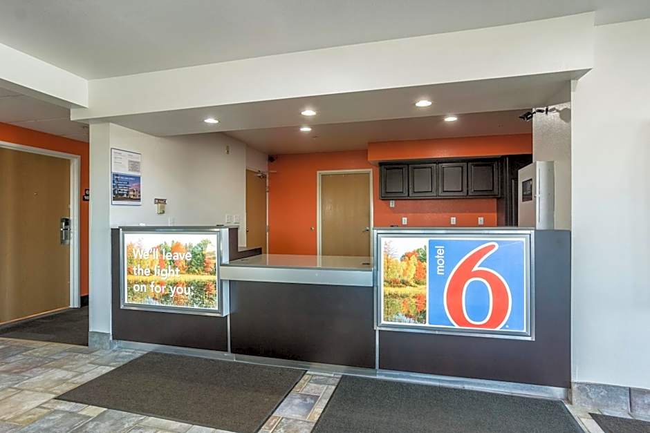 Motel 6-Barkeyville, PA