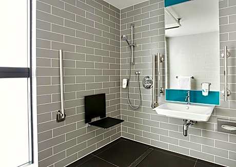 Holiday Inn Express Paris Poissy By IHG