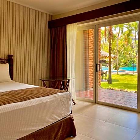 Twin Room with Pool View