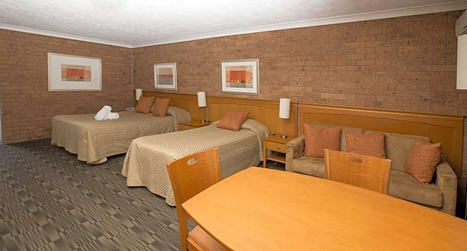 James Street Motor Inn