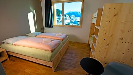 Family Room with Shower - incl. Pool Access